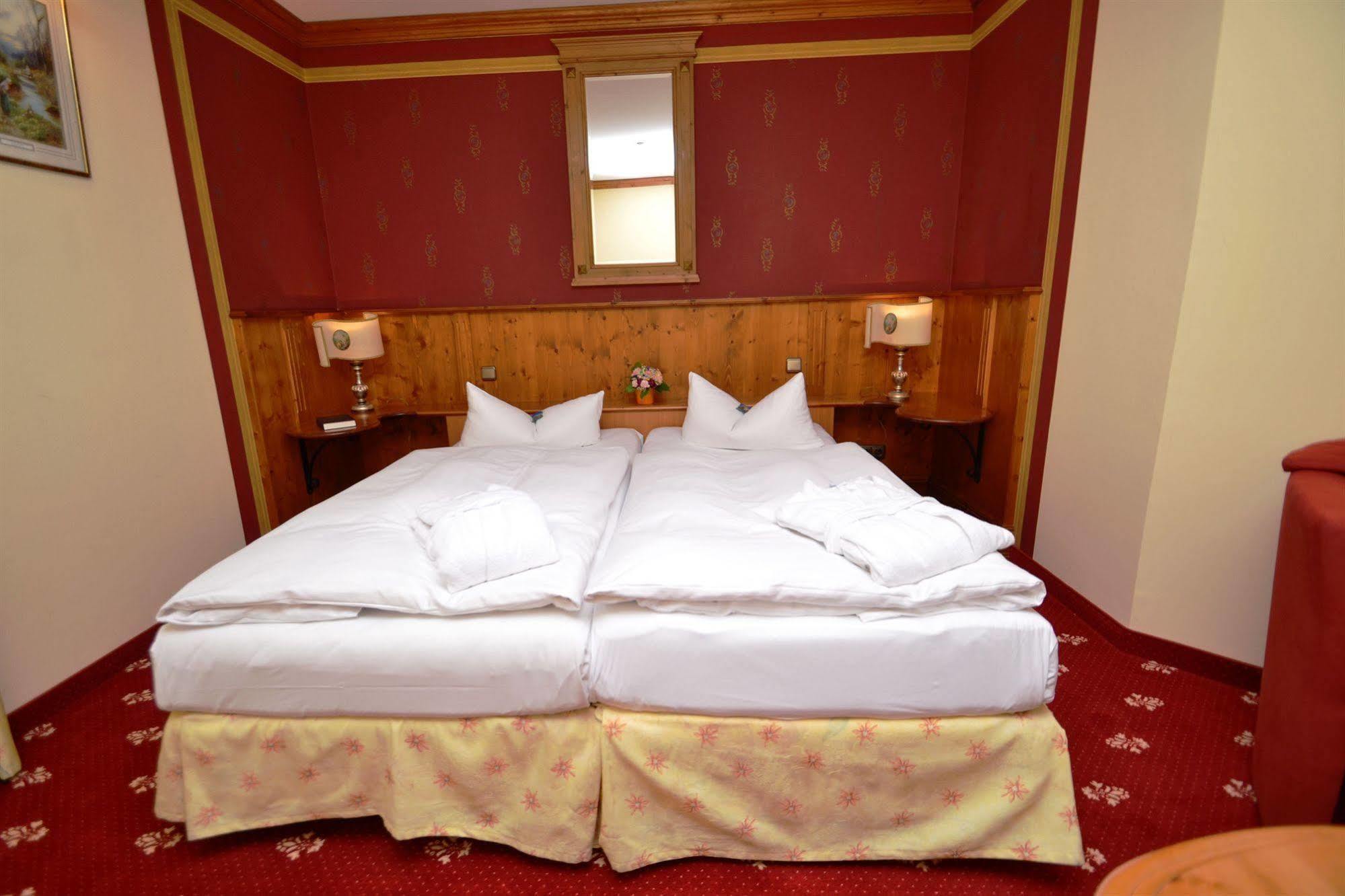 Solthus Hotel&Spa บาเบอ ภายนอก รูปภาพ